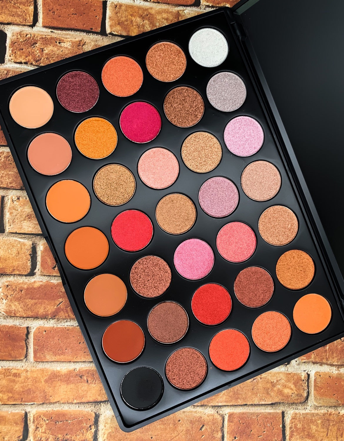 Jasper High Pigment Eyeshadow Palette